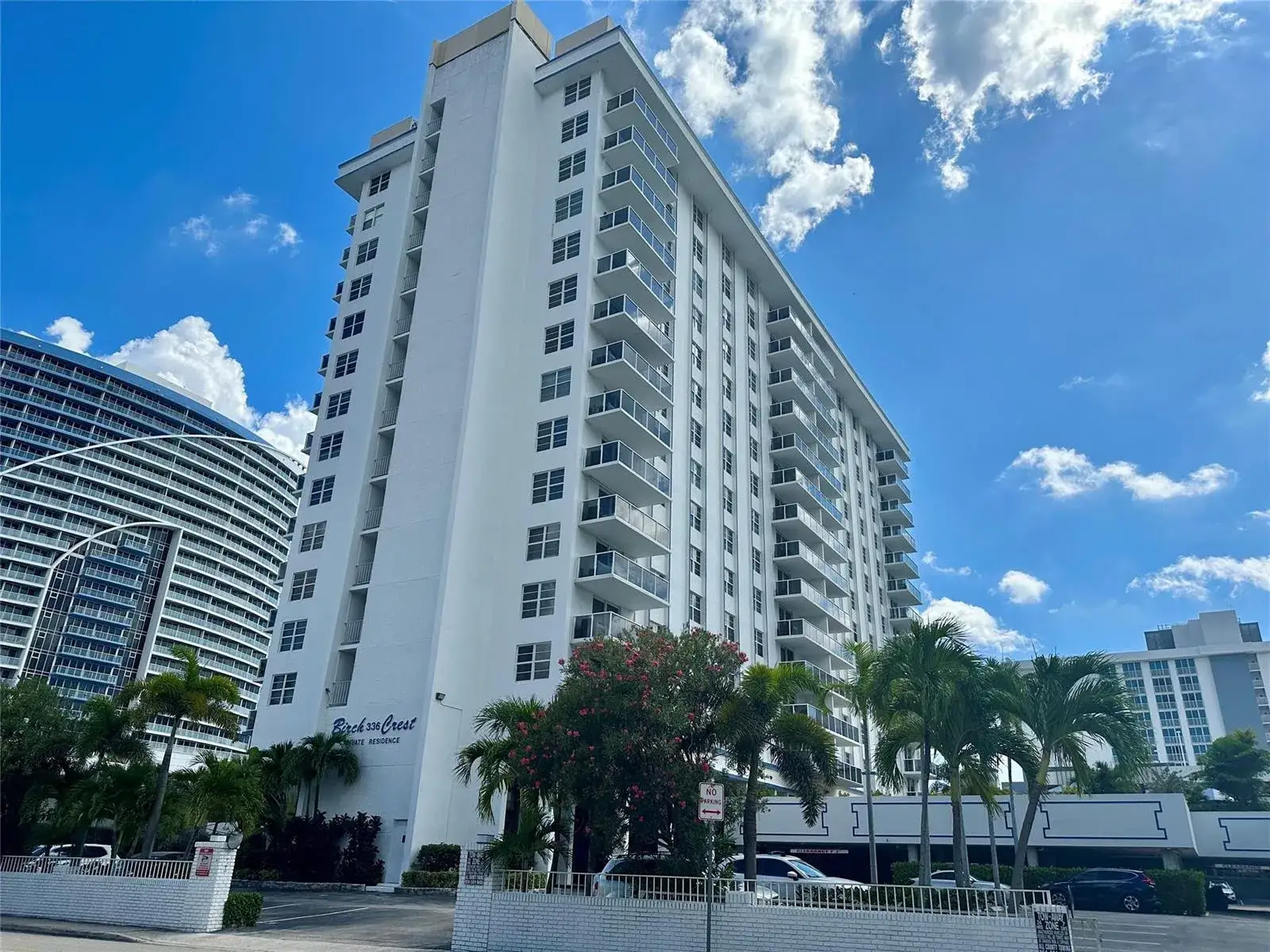 1 bedroom 1 bath Residential for sale at 336 N BIRCH Road # 4C, Fort Lauderdale FL 33304