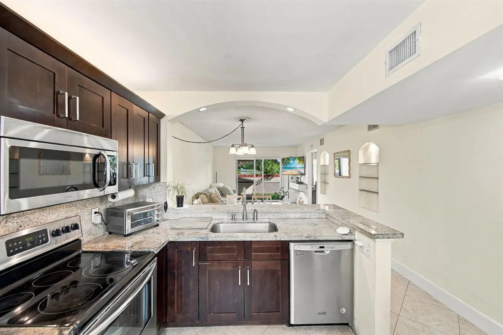 2 bedroom 2 bath Residential for sale at 6585 Somerset Drive # 102, Boca Raton FL 33433