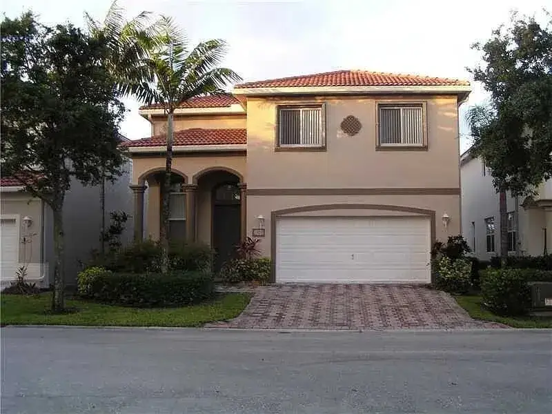 4 bedroom 3 bath Residential Lease for rent at 1309 Alicante Court, Riviera Beach FL 33404
