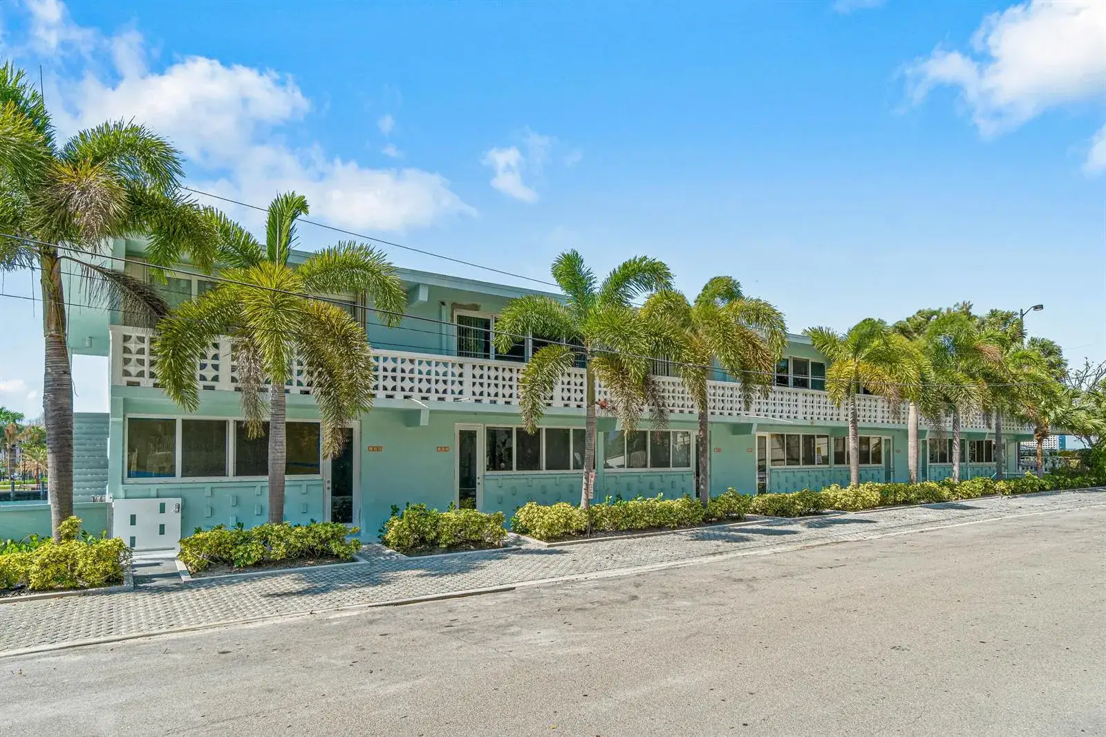 1 bedroom 1 bath Residential Lease for rent at 65 SE SPANISH Trail # 2070, Boca Raton FL 33432