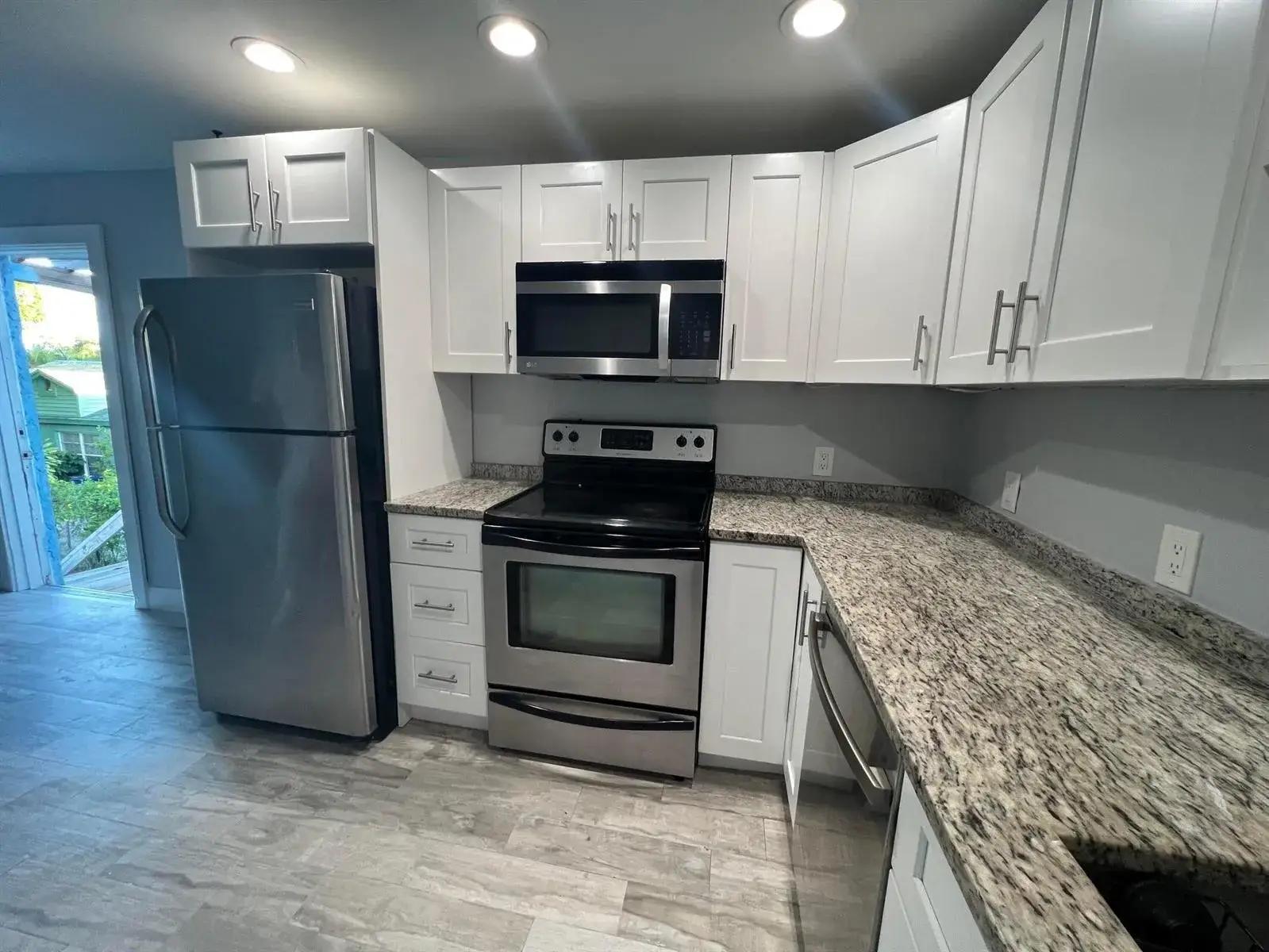 1 bedroom 1 bath Residential Lease for rent at 817 S L Street # 2, FL 33460