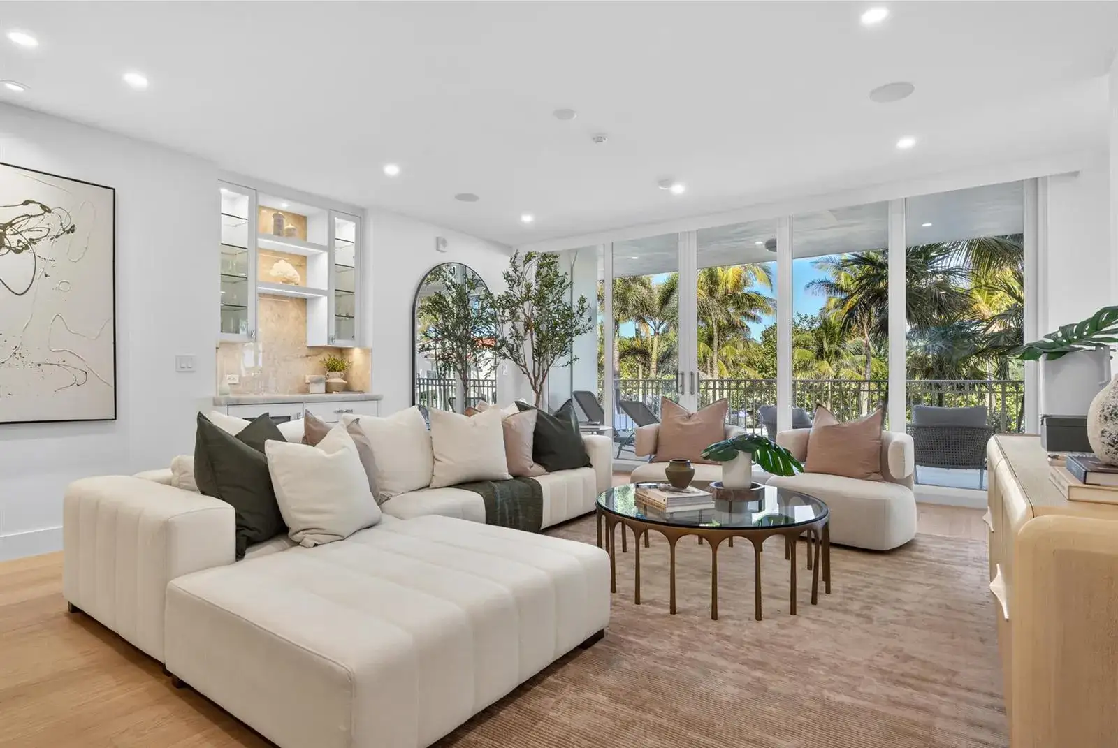 2 bedroom 2 bath Residential for sale at 100 ROYAL PALM Way # D2, Palm Beach FL 33480