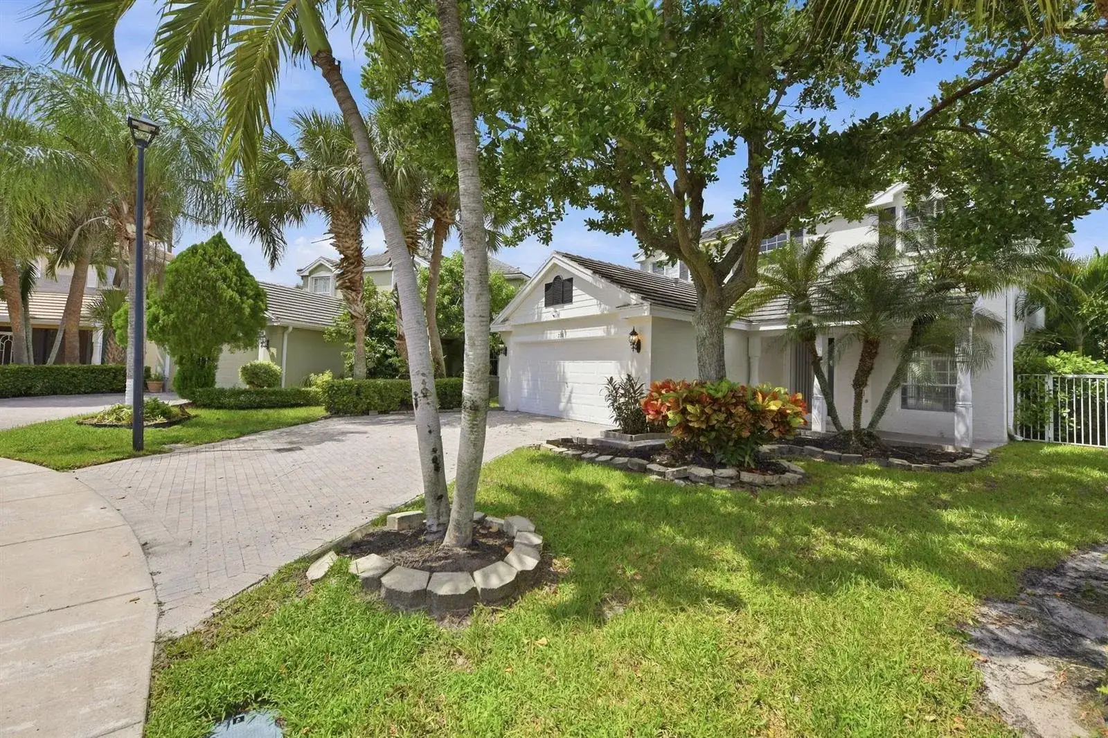 4 bedroom 2 bath Residential for sale at 223 Berenger Walk, Royal Palm Beach FL 33414