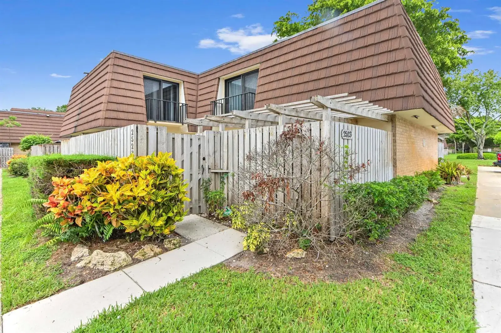 3 bedroom 2 bath Residential for sale at 2523 25th Lane, Palm Beach Gardens FL 33418