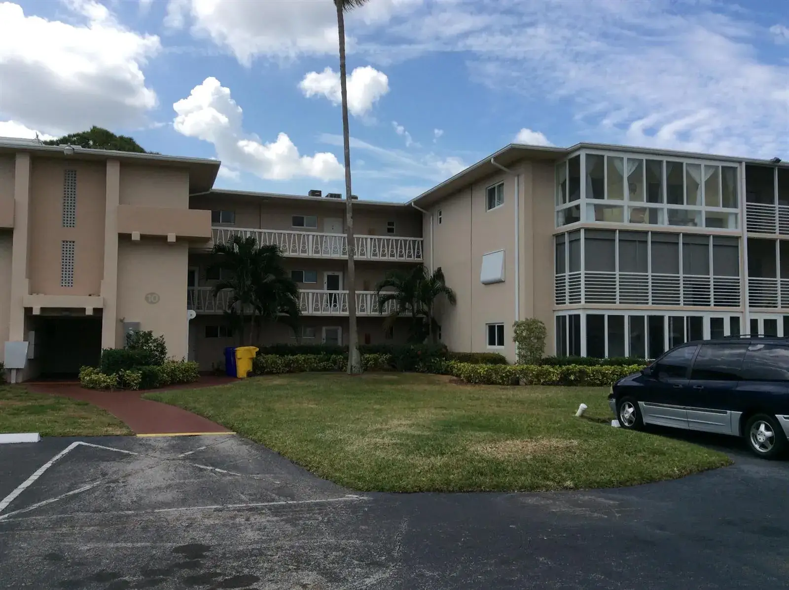 1 bedroom 1 bath Residential for sale at 2562 GARDEN Drive N # 204, Lake Worth FL 33461