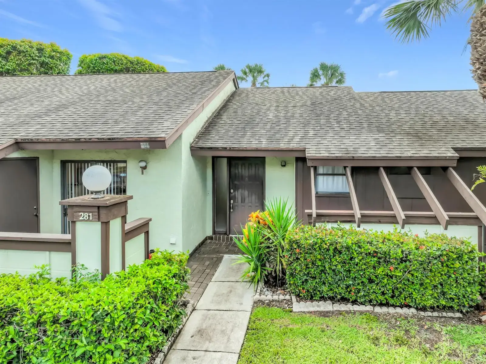 2 bedroom 2 bath Residential for sale at 281 AMBER Court, Royal Palm Beach FL 33411