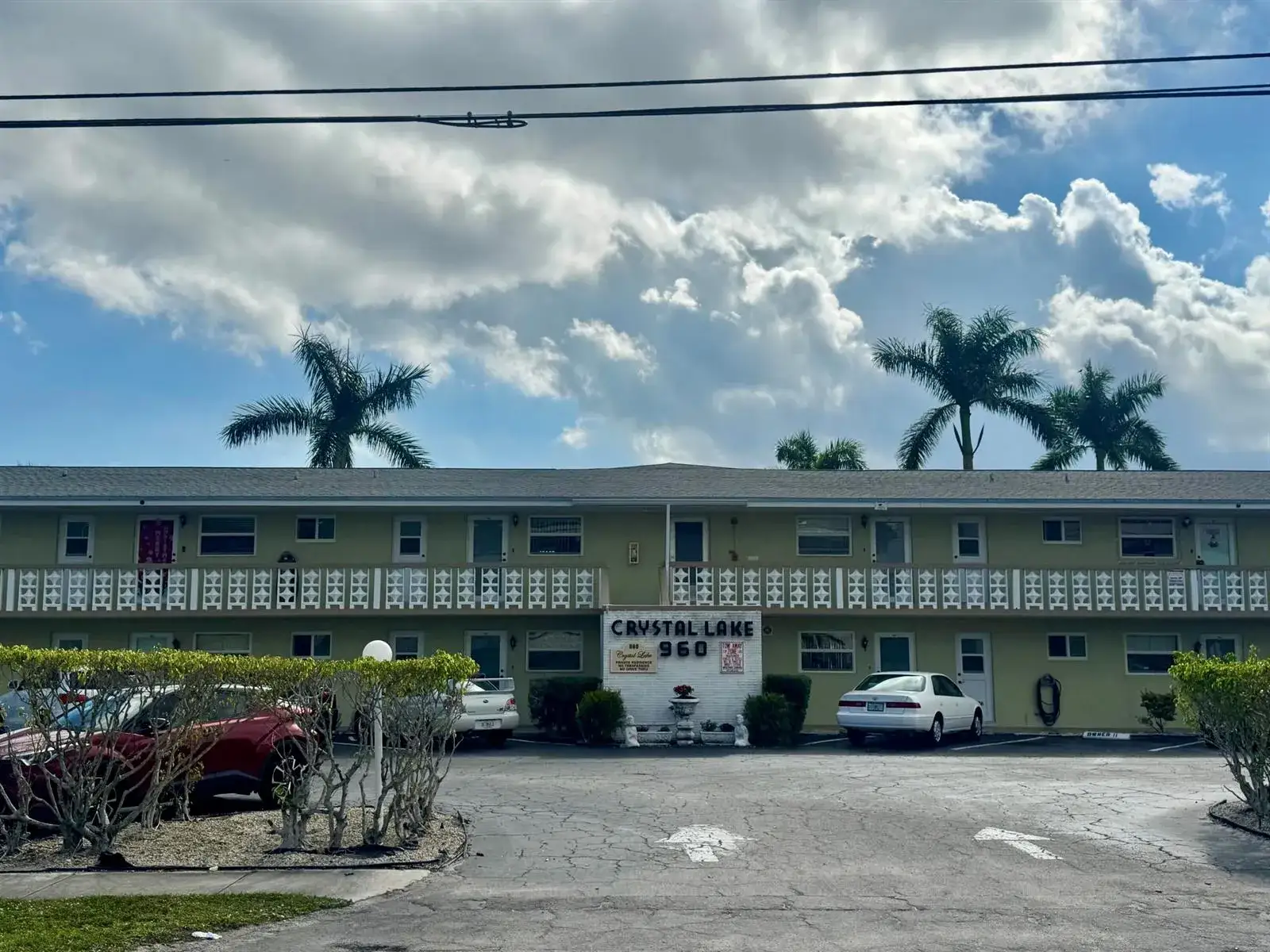 960 CRYSTAL LAKE # 206, Deerfield Beach FL 33064