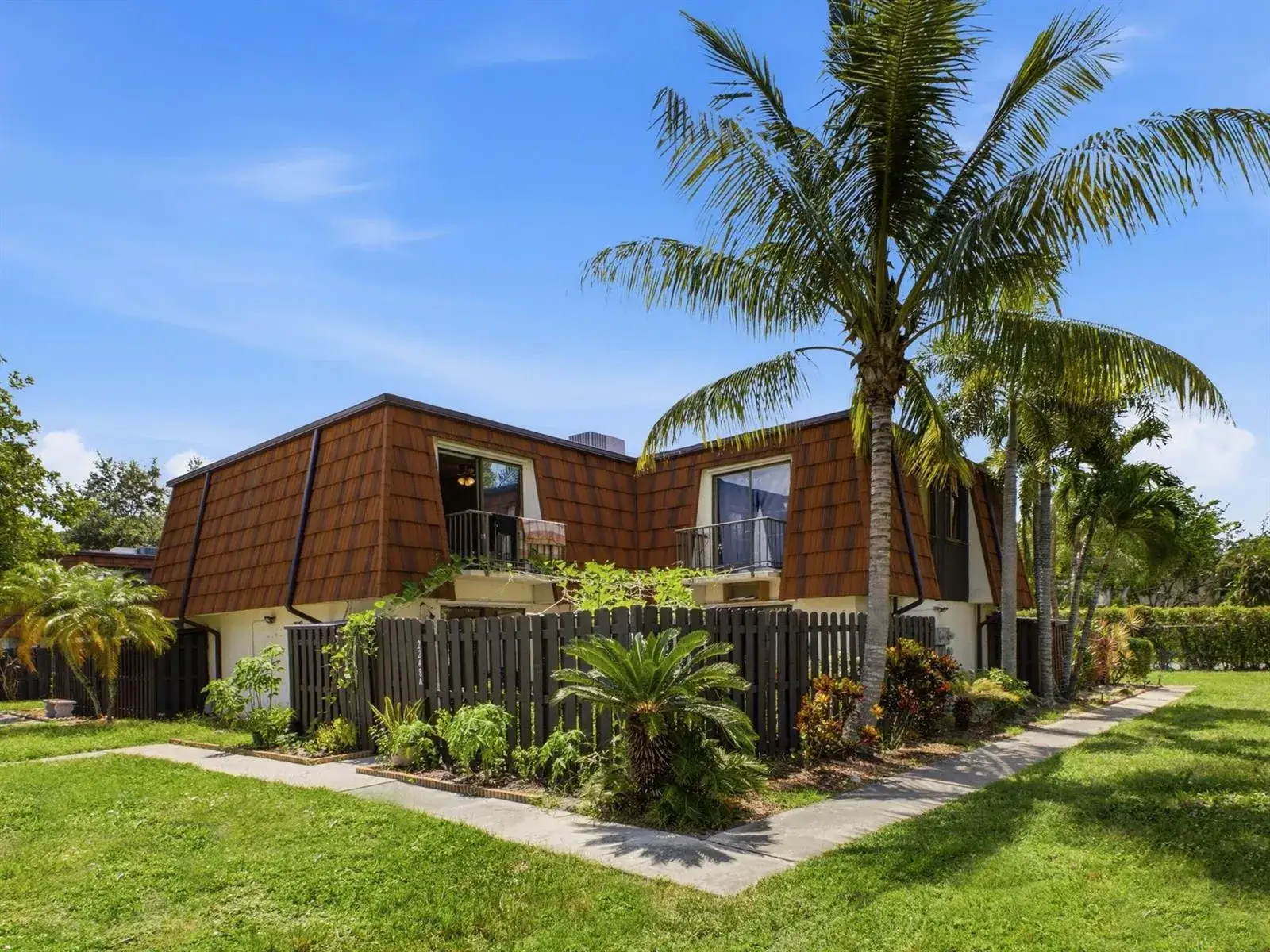 2 bedroom 1 bath Residential for sale at 2248 White Pine Circle # A, FL 33415
