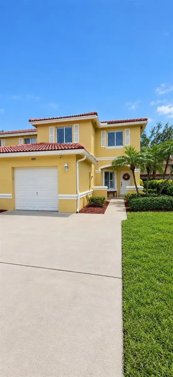 3 bedroom 2 bath Residential for sale at 1727 AREZZO Circle, Boynton Beach FL 33436