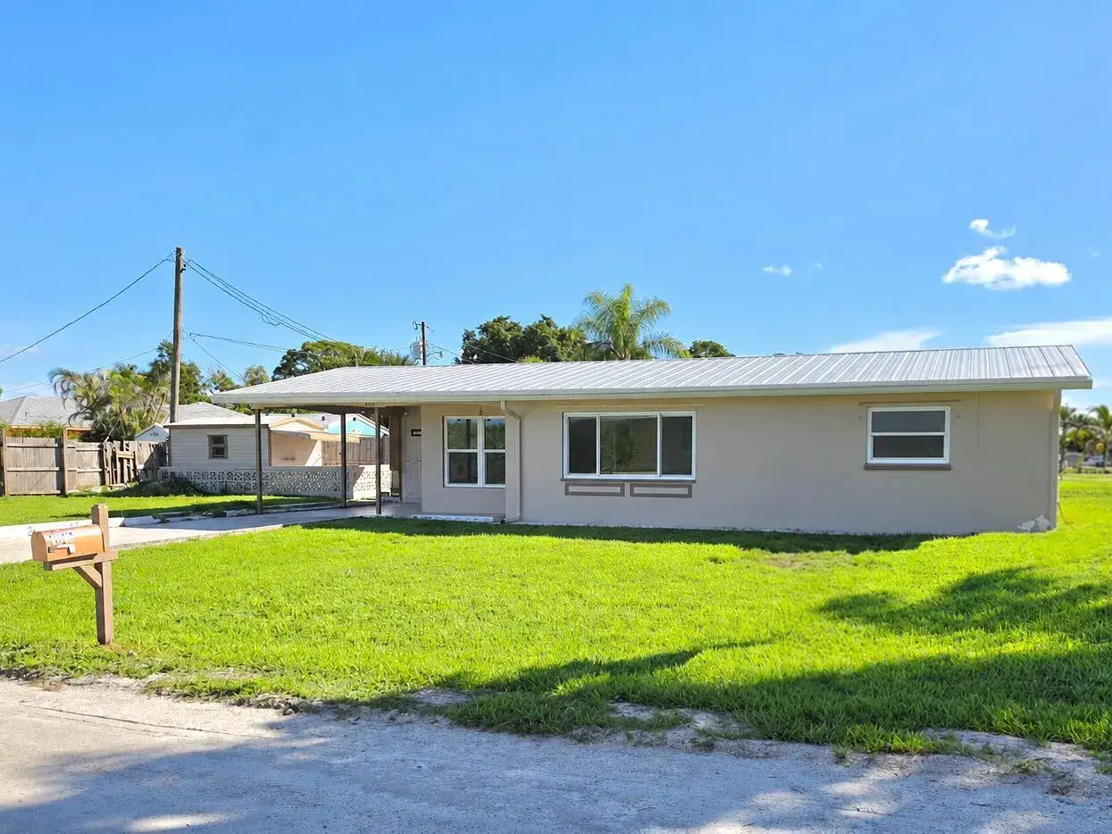 4651 SE CHATHAM Avenue, Stuart FL 34997