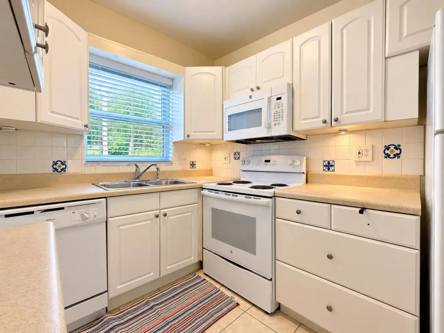 1 bedroom 1 bath Residential Lease for rent at 111 Cleveland Street # 6, FL 33461