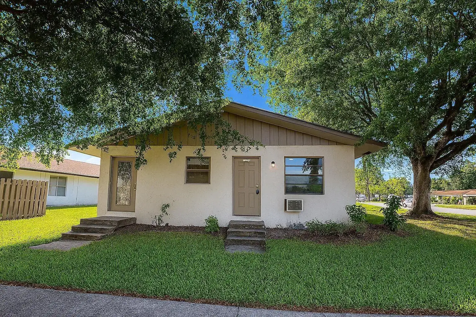 1 bath Residential Lease for rent at 3539 Melaleuca Lane, Lake Worth FL 33461