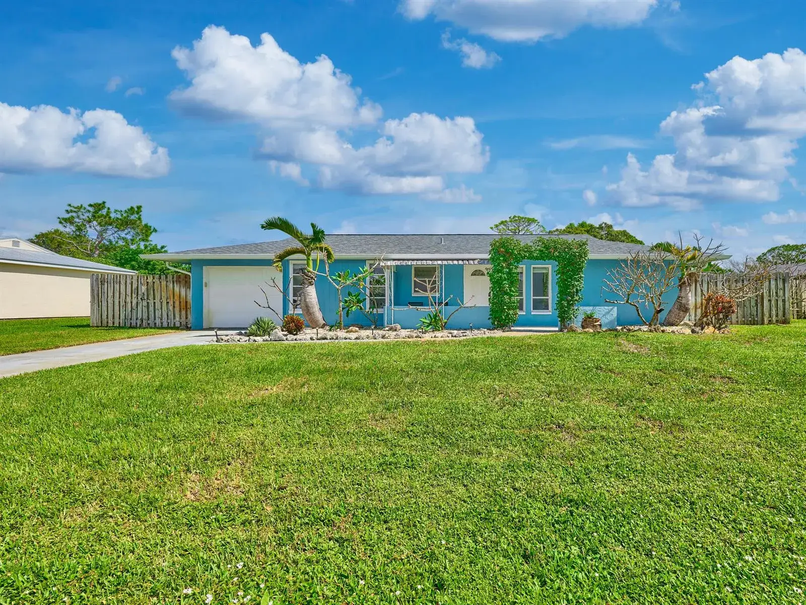 2 bedroom 2 bath Residential for sale at 1341 SE MOHAVE Street, Port St. Lucie FL 34952