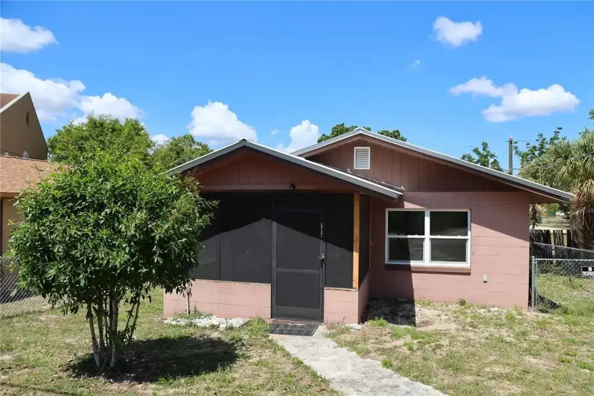 3 bedroom 1 bath Residential for sale at 517 HARRIS Street, Sebring FL 33870