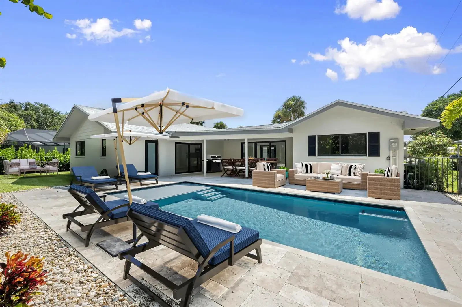 4 bedroom 3 bath Residential for sale at 11569 Landing Place, North Palm Beach FL 33408