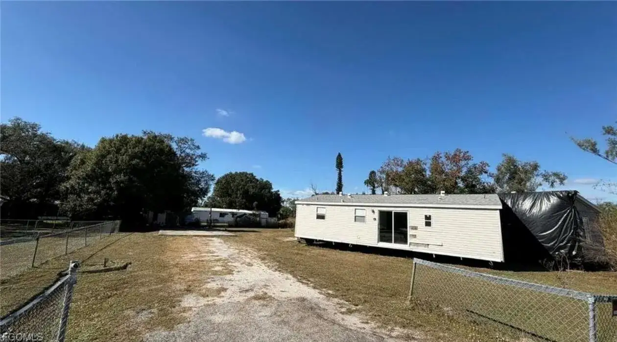 2 bedroom 2 bath Residential for sale at 8066 TOLLES Drive, FL 33917