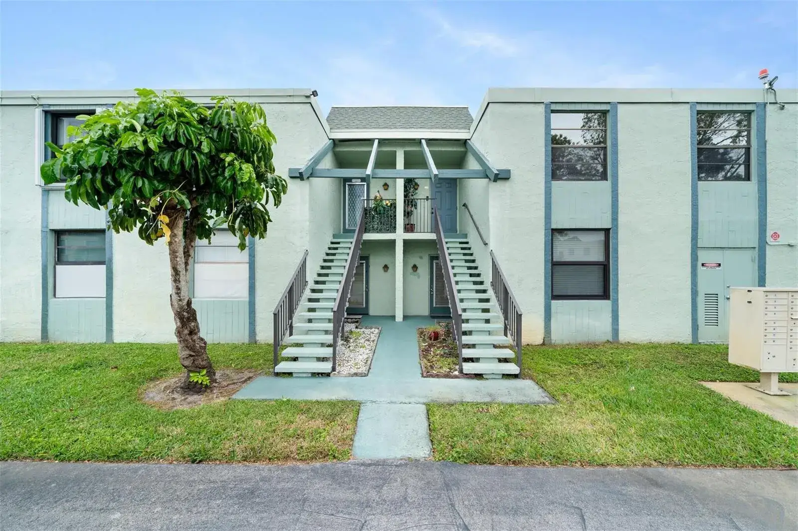 1 bedroom 2 bath Residential for sale at 7350 NW 18th Street # 104, Margate FL 33063