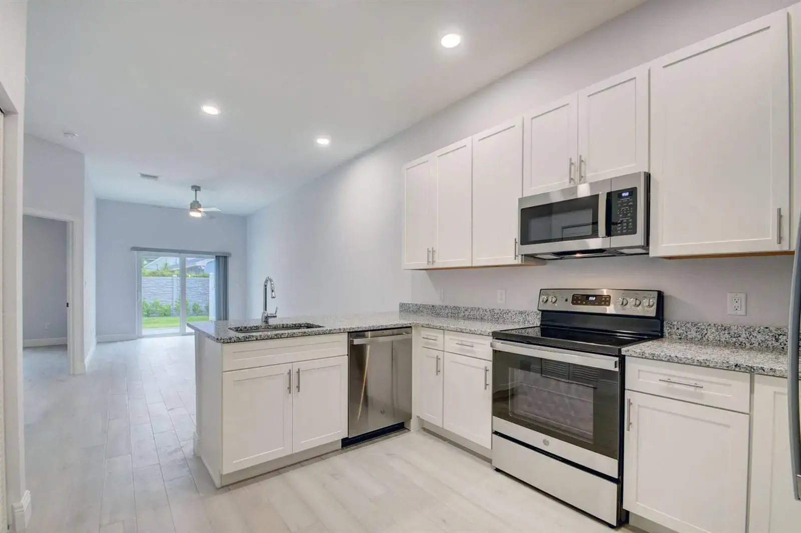 703 DAWN Place # C, Lantana FL 33462