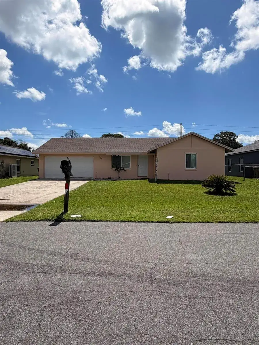 3 bedroom 2 bath Residential for sale at 908 CUMBRAN Lane, Kissimmee FL 34758