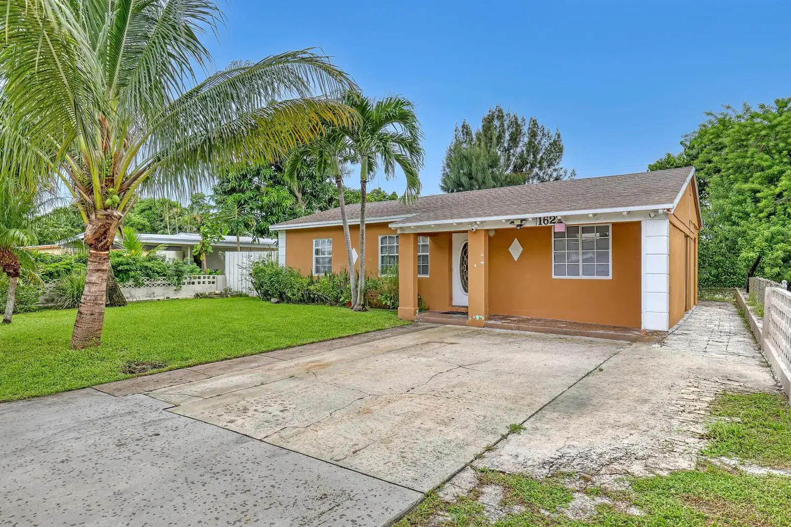 2 bedroom 1 bath Residential for sale at 1627 4th Court NE, Boynton Beach FL 33435