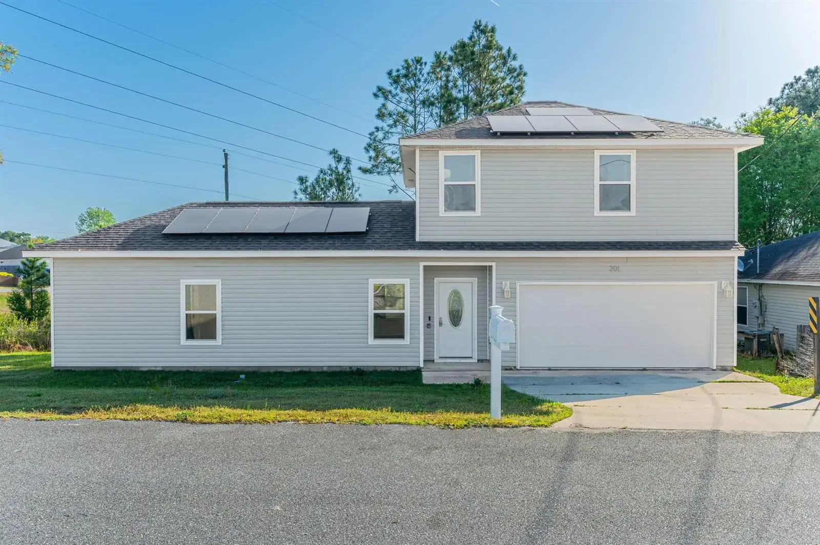 3 bedroom 2 bath Residential for sale at 201 UPIA Drive, FL 32536
