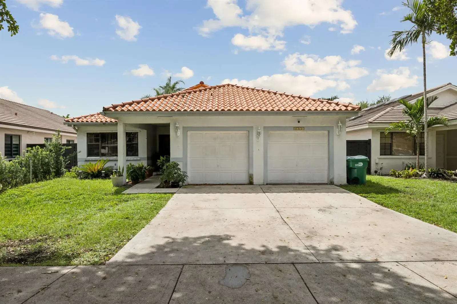 3 bedroom 2 bath Residential for sale at 8738 NW 150th Terrace, Miami Lakes FL 33018