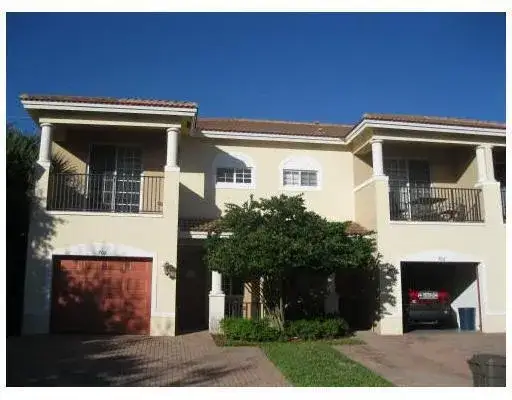 3 bedroom 2 bath Residential for sale at 6282 S Military Trail # 701, Lake Worth FL 33463