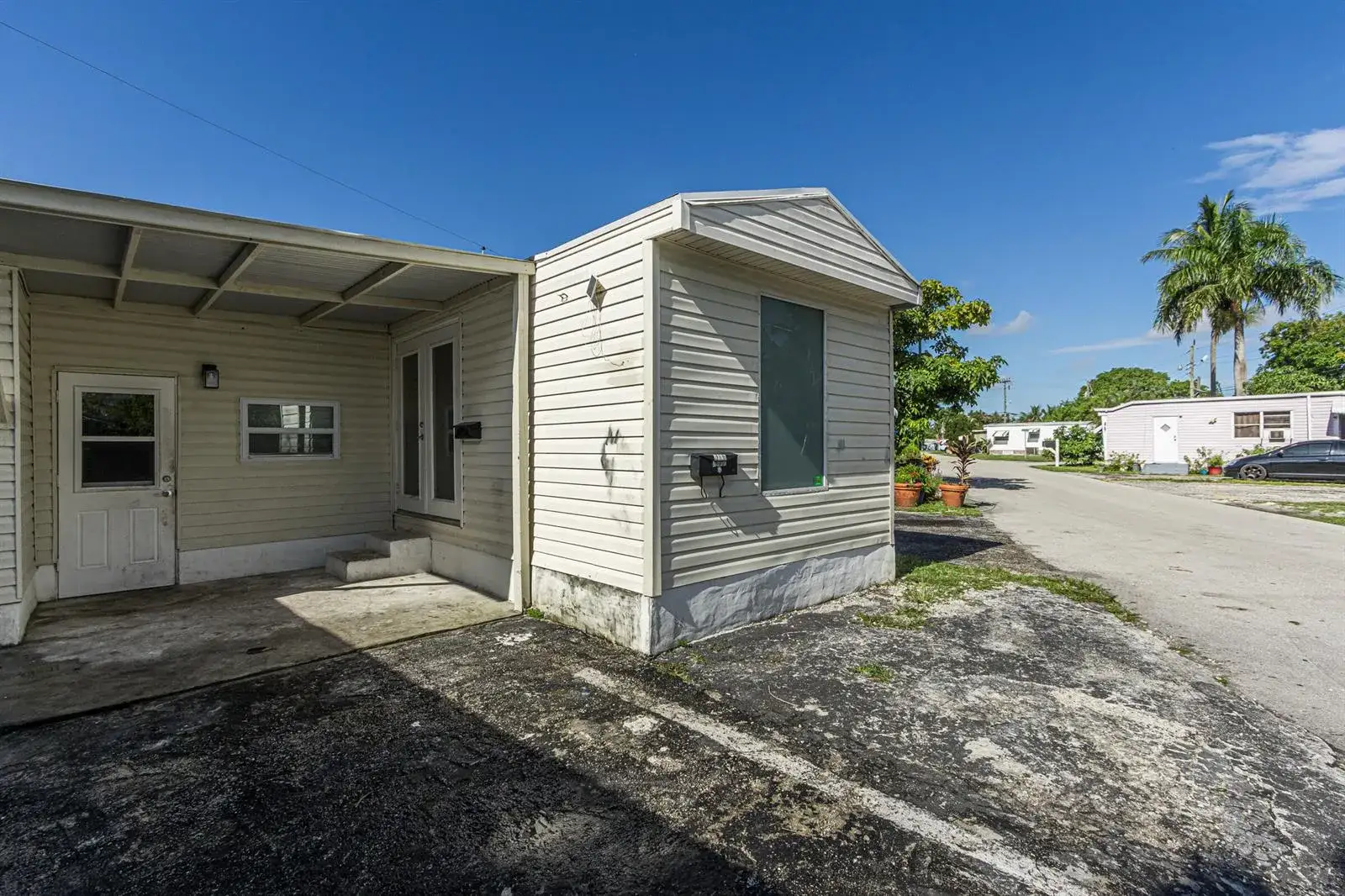 3 bedroom 2 bath Residential for sale at 2776 NW 29th Place, Oakland Park FL 33311