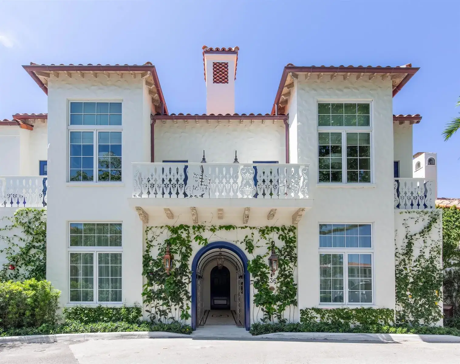 3 bedroom 2 bath Residential for sale at 236 Phipps Plaza # 202, Palm Beach FL 33480