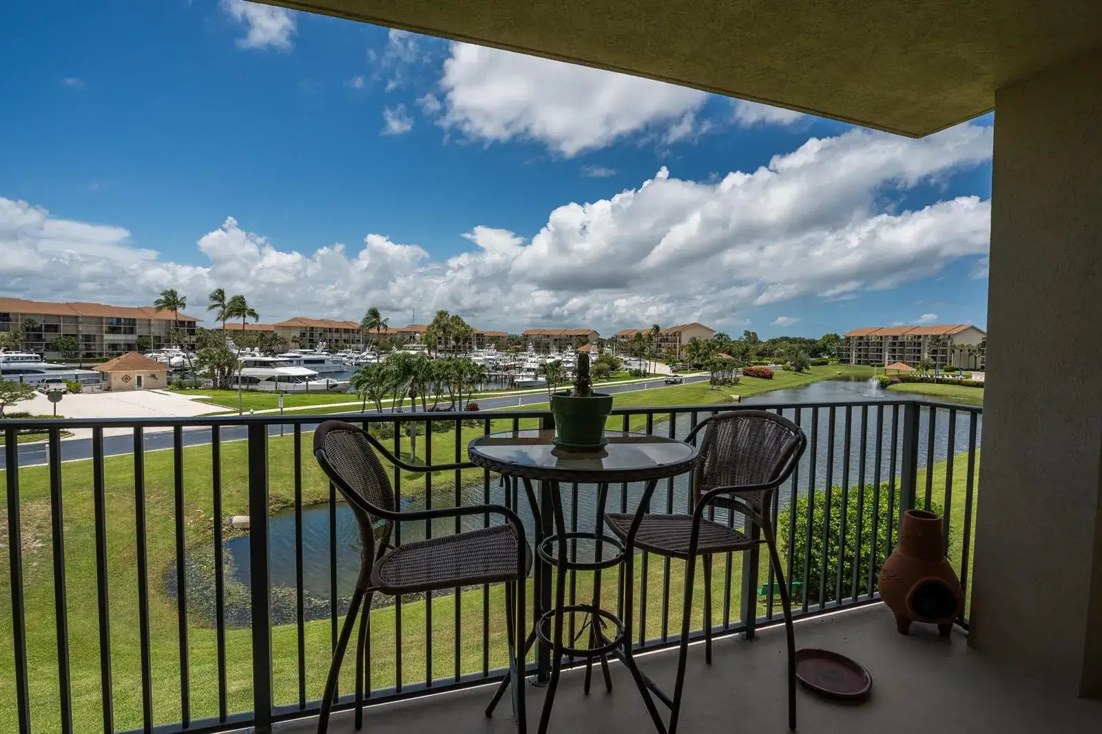 2 bedroom 2 bath Residential for sale at 901 SEAFARER Circle # 306, Jupiter FL 33477