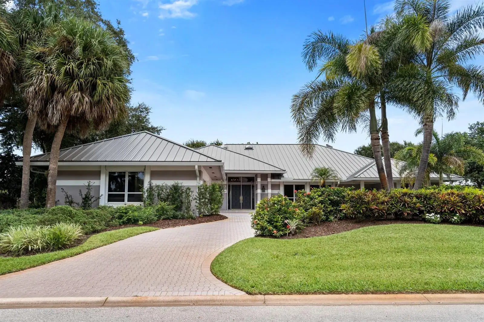 3 bedroom 3 bath Residential for sale at 5883 SE Glen Eagle Way, Stuart FL 34997