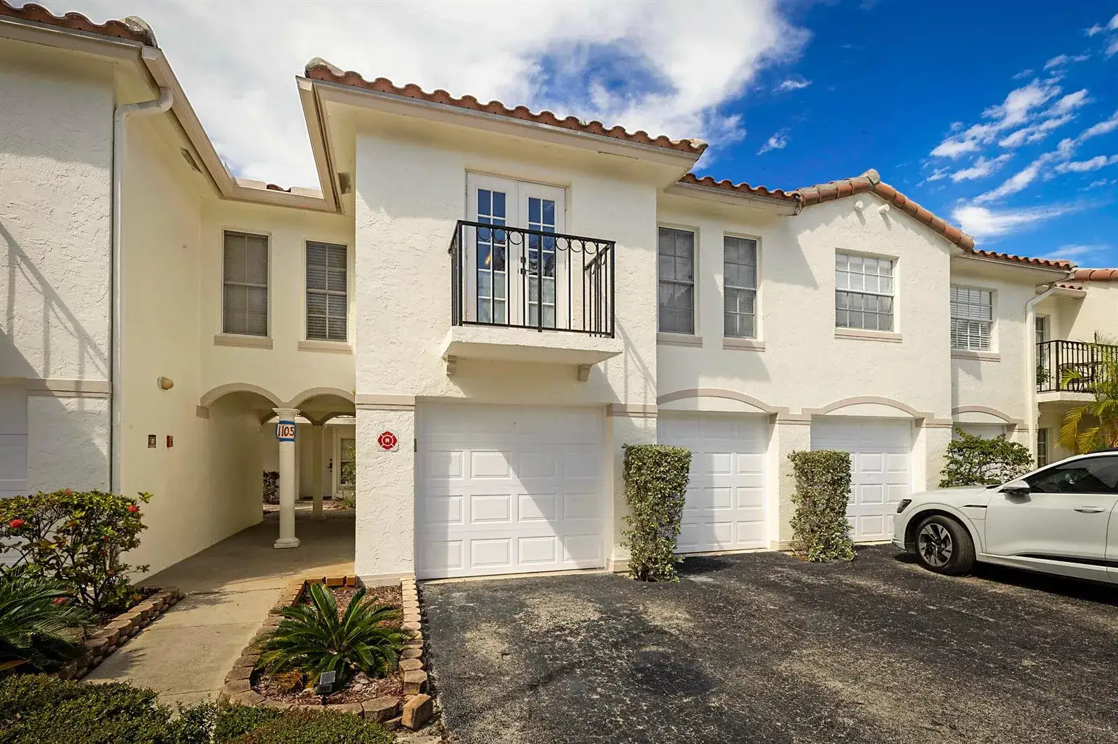 1 bedroom 1 bath Residential for sale at 1105 Lake Shore Drive # 205, Lake Park FL 33403