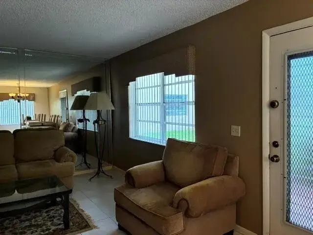 2 bedroom 2 bath Residential for sale at 837 Normandy R, Delray Beach FL 33484