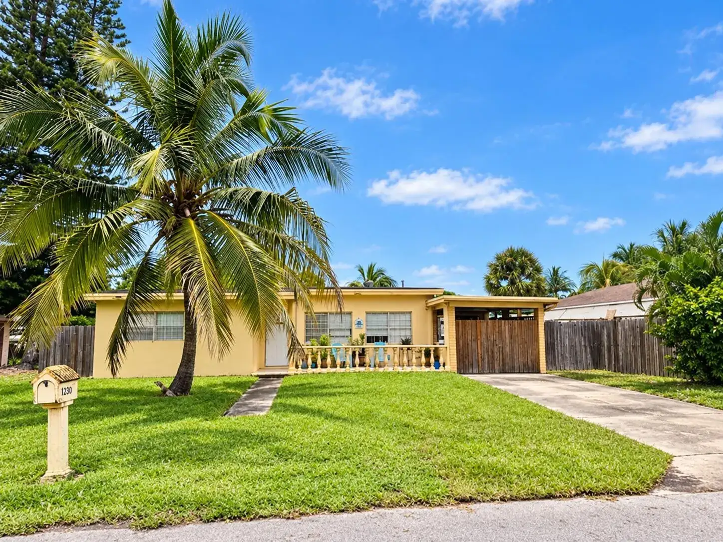4 bedroom 3 bath Residential for sale at 2205 NE 4th Court, Boynton Beach FL 33435