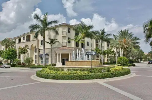 3 bedroom 2 bath Residential for sale at 1205 Renaissance Way, Boynton Beach FL 33426