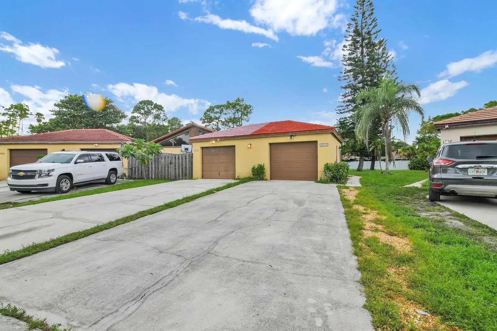3 bedroom 2 bath Residential for sale at 1219 PERIWINKLE Place, Wellington FL 33414