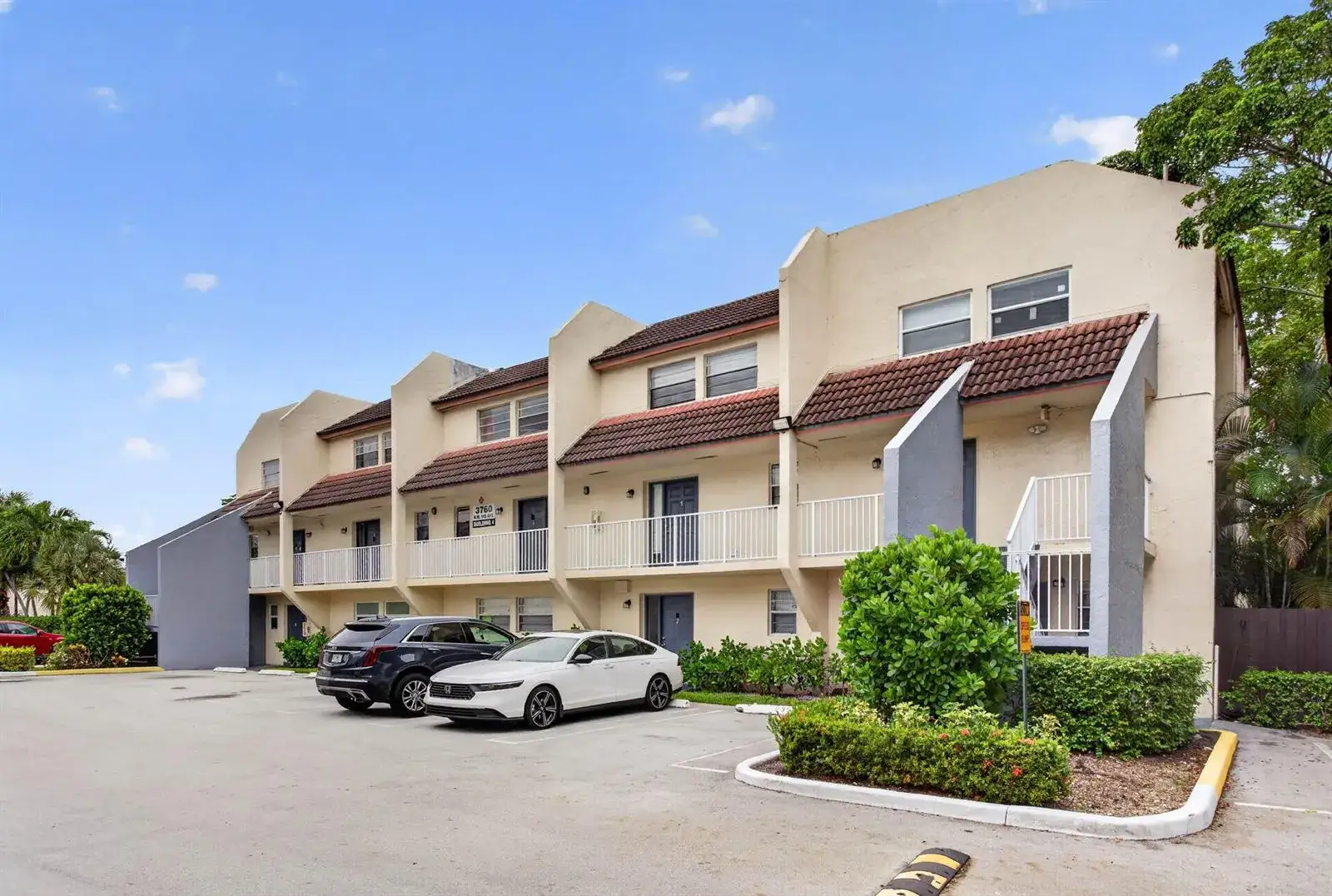 1 bedroom 1 bath Residential for sale at 3760 NW 115TH Avenue # 4, Coral Springs FL 33065