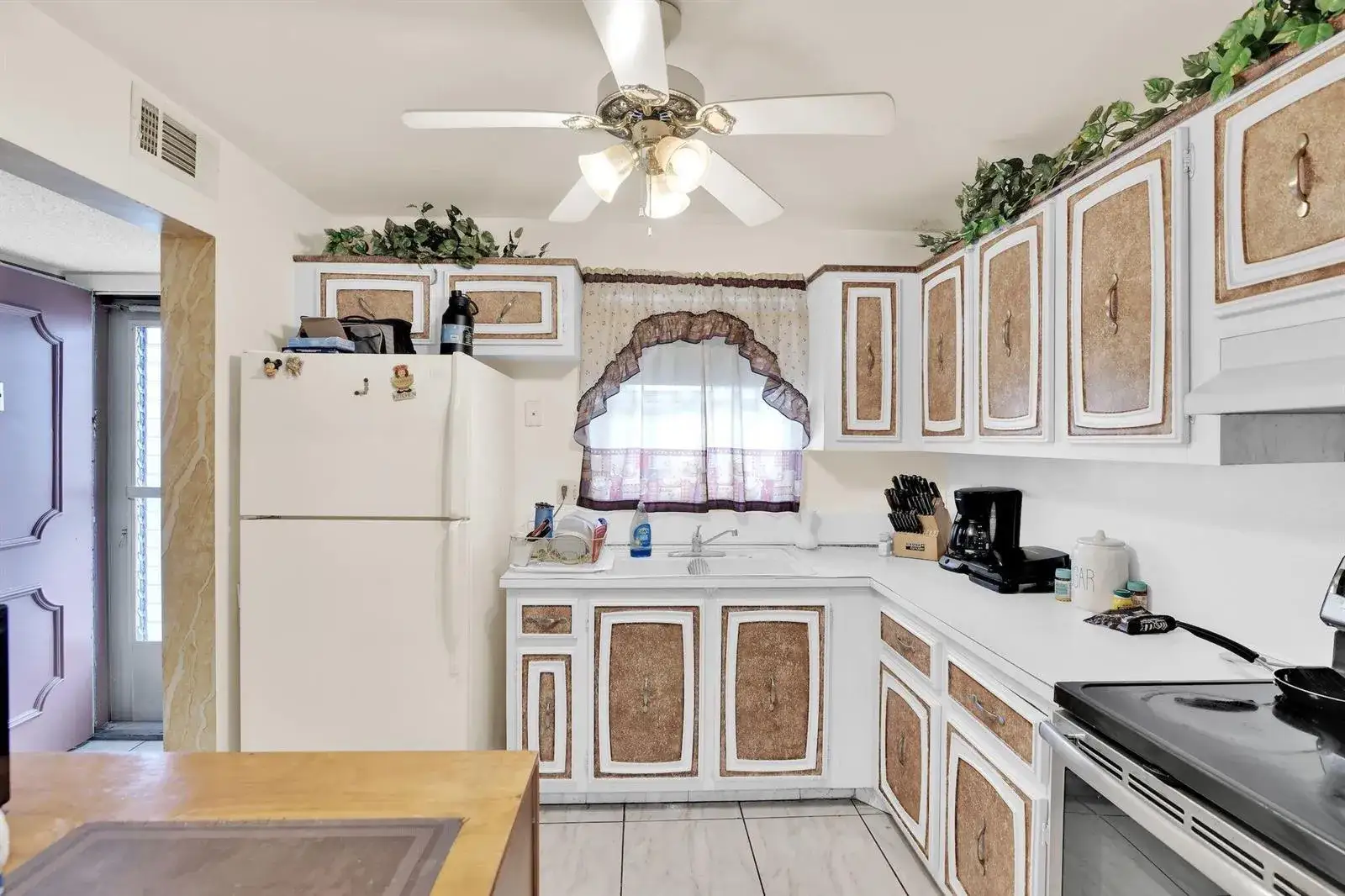 1 bedroom 1 bath Residential for sale at 711 LORI Drive # 204, Palm Springs FL 33461