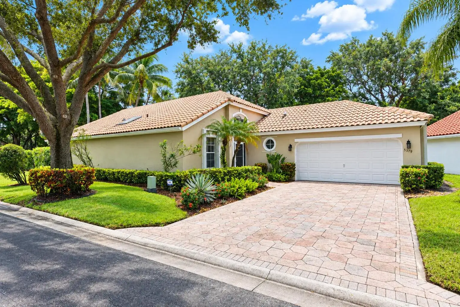 2 bedroom 2 bath Residential for sale at 5379 Brookview Drive, Boynton Beach FL 33437