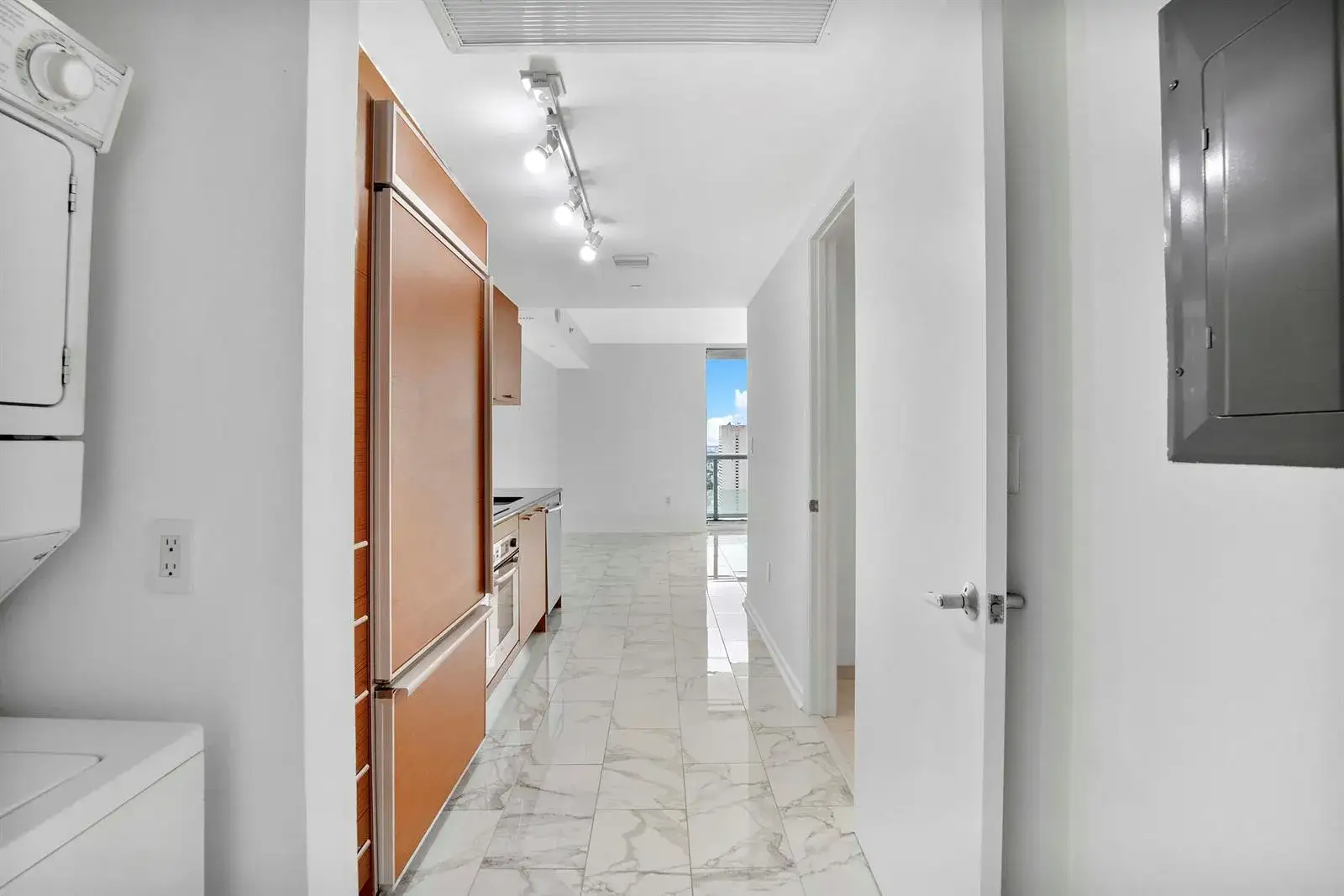 50 Biscayne Boulevard # 4503, Miami FL 33132