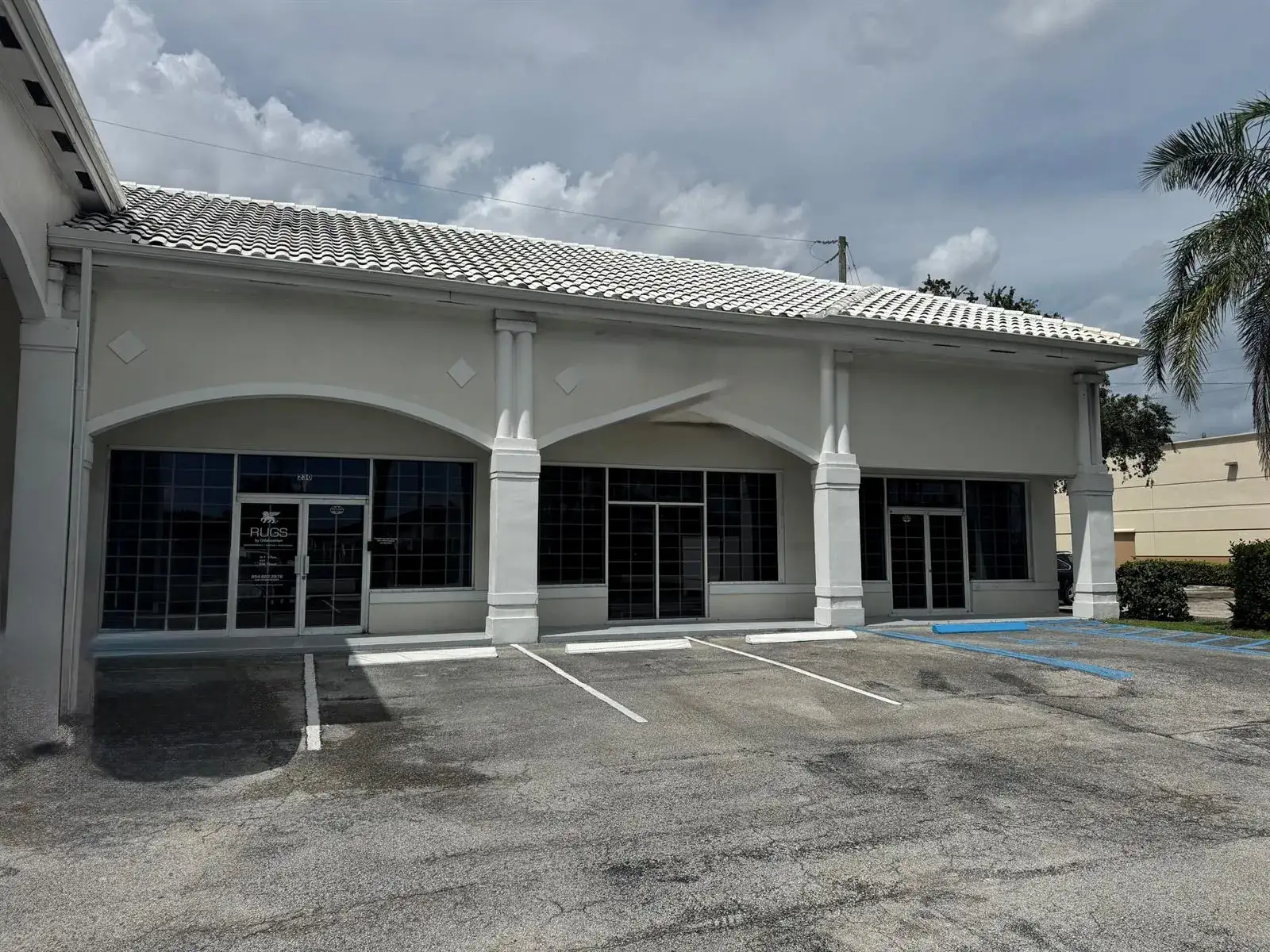 Commercial Sale for sale at 230 S FEDERAL Highway, Dania Beach FL 33004