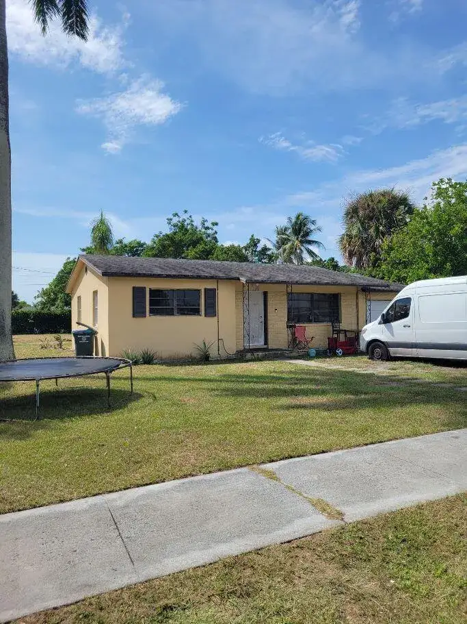 3 bedroom 1 bath Residential for sale at 730 W ILEX Drive, Lake Park FL 33403
