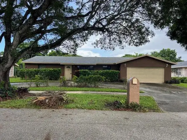4214 WAVERLY Drive, West Palm Beach FL 33407