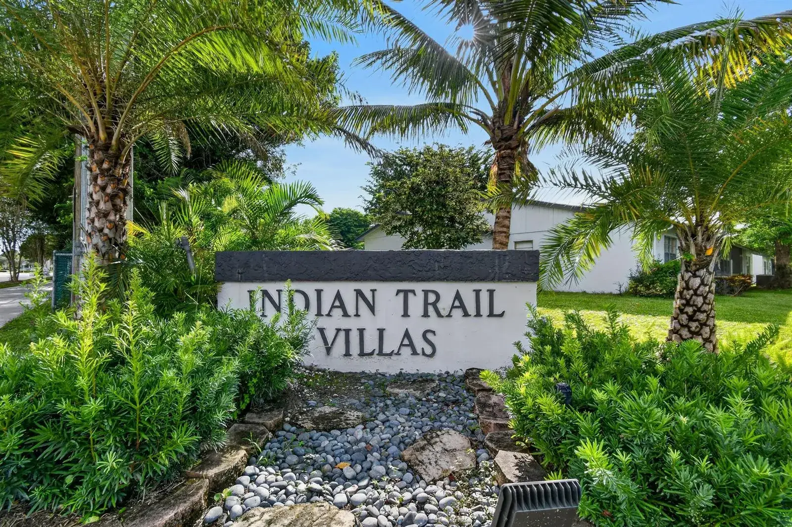 72 CONASKONK Circle, Royal Palm Beach FL 33411