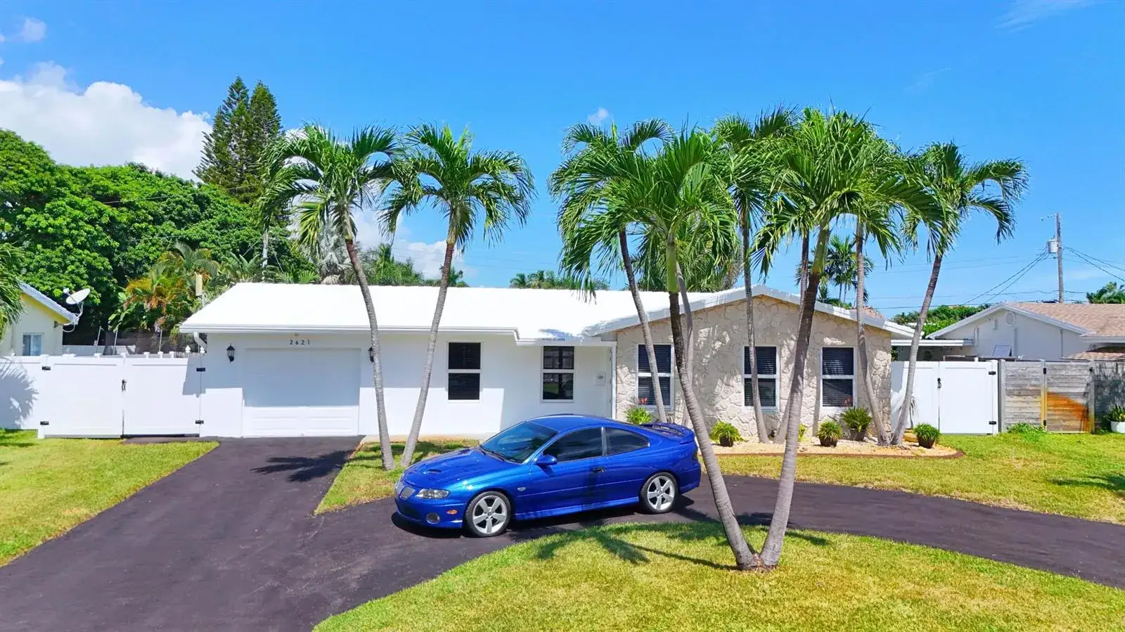 2621 NE 51ST Court, Lighthouse Point FL 33064