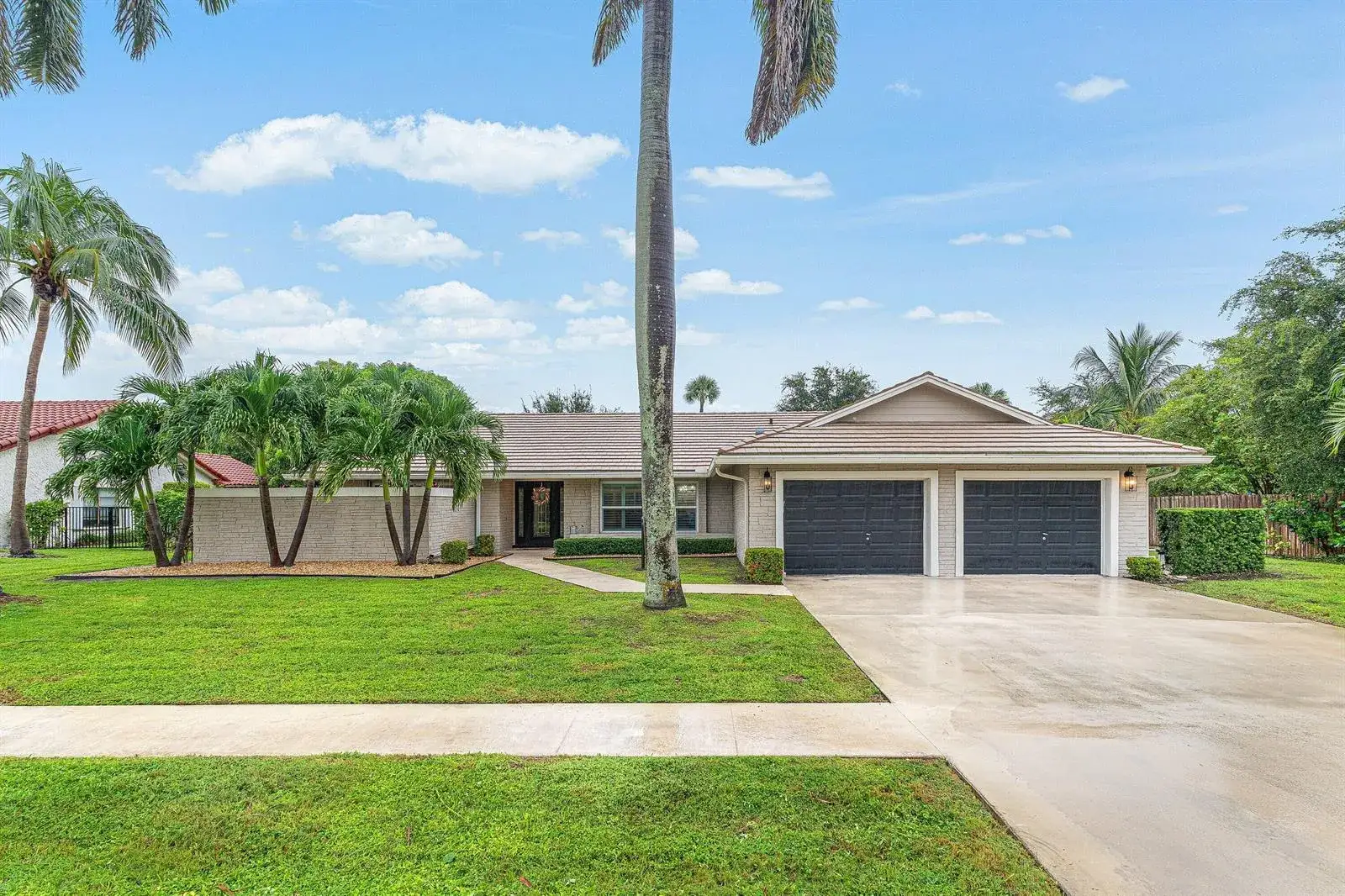 9077 Old Pine Road, Boca Raton FL 33428