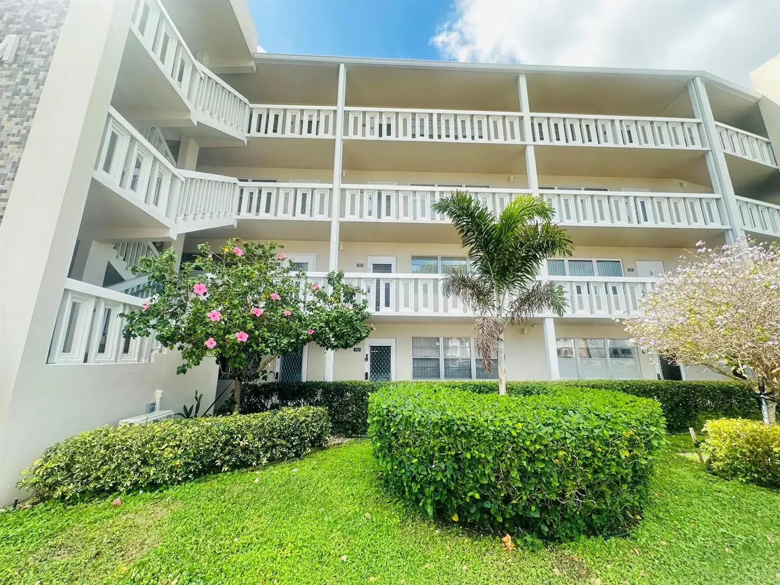 162 Grantham E, Deerfield Beach FL 33442