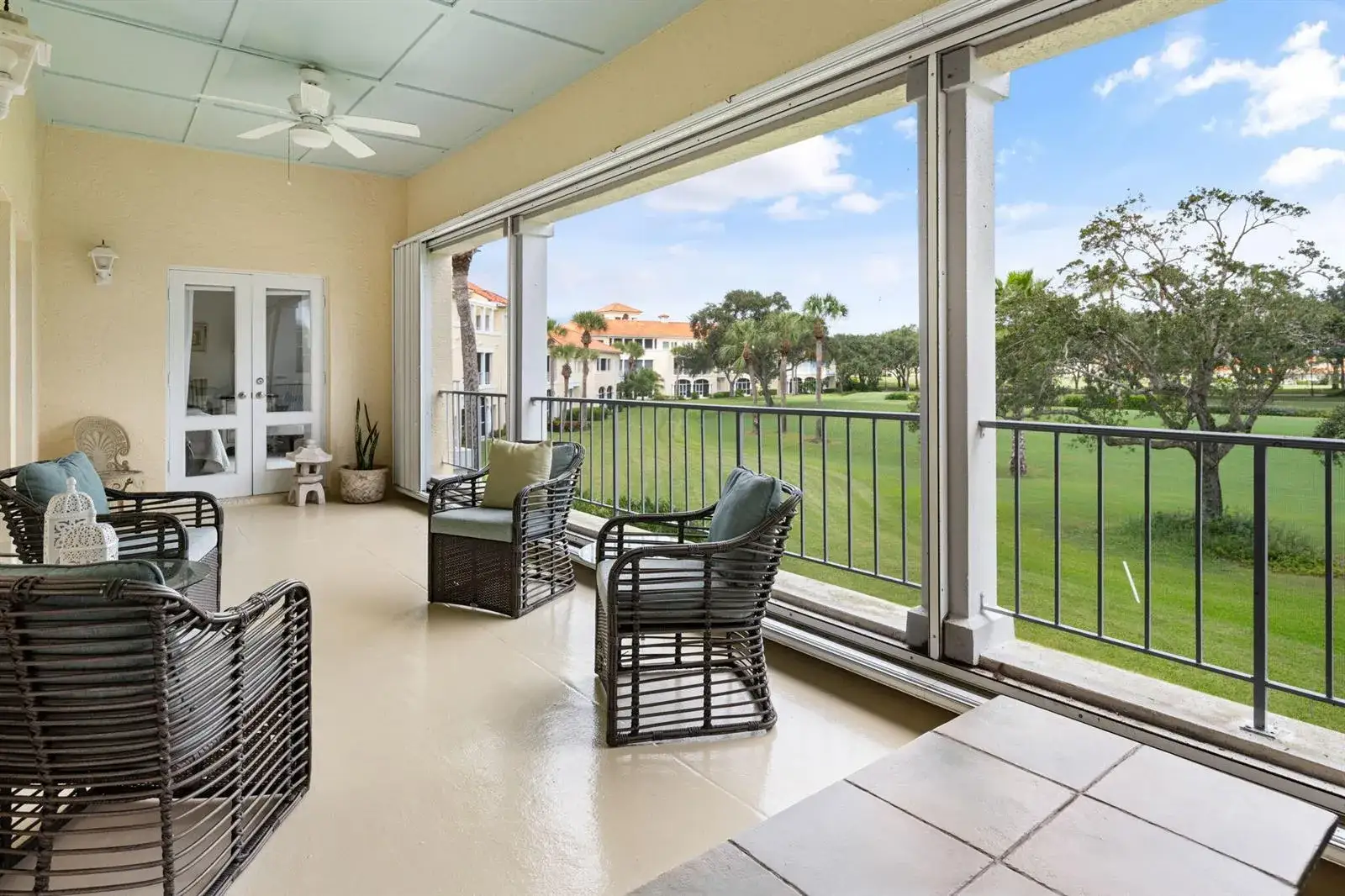 5040 HARMONY Circle # 203, Vero Beach FL 32967