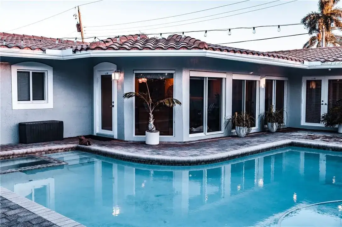 3 bedroom 4 bath Residential for sale at 5051 NE 24th Avenue, Lighthouse Point FL 33064