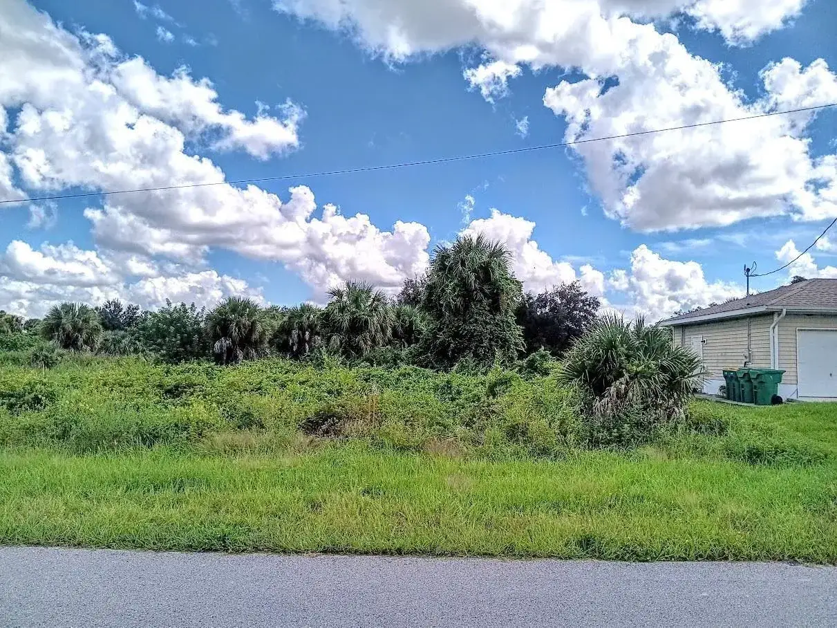 100 Flanders Street, Port Charlotte FL 33954